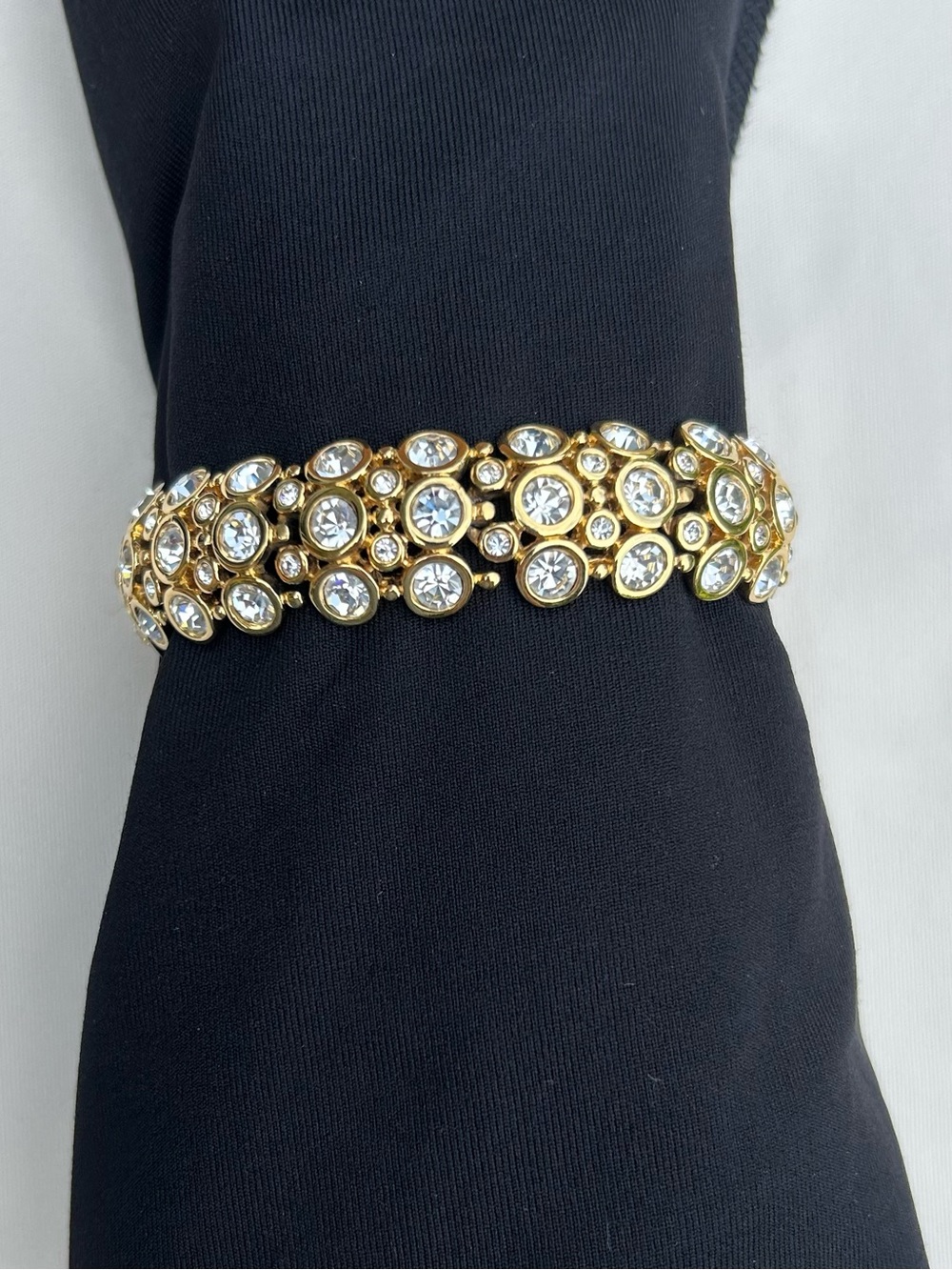 Swarovski Crystal Bracelet. Multi-Row Crystals with Clasp Closure. Gold-tone.EUC